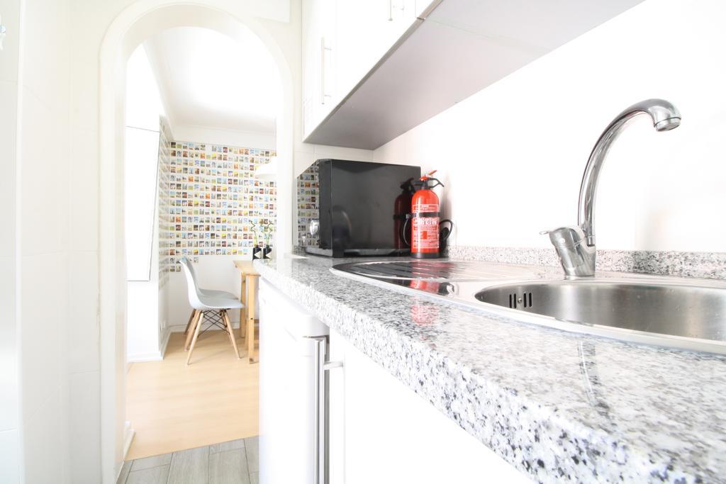 Apartamento Bairro Alto In A Polaroid - Party In